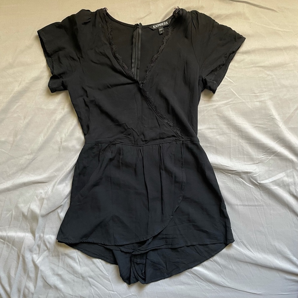 EXPRESS Lace trim surplice skort romper - Black - Picture 2 of 7